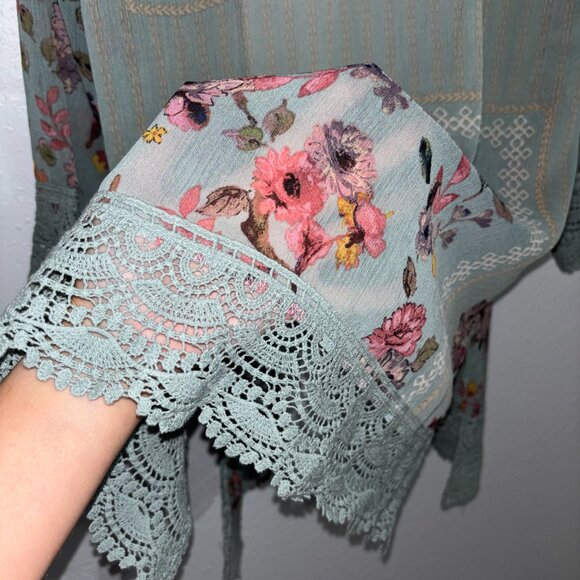 Rewind Floral Kimono Cardigan Small Sage Green Crochet Lace Boho Semi-Sheer - Picture 8 of 11